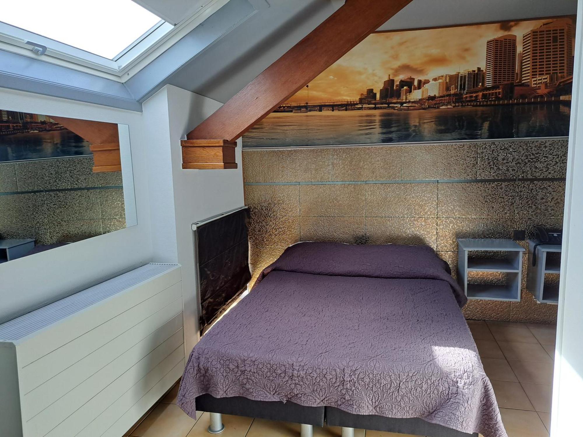Le New Matinal Hotell La Louvière Exteriör bild