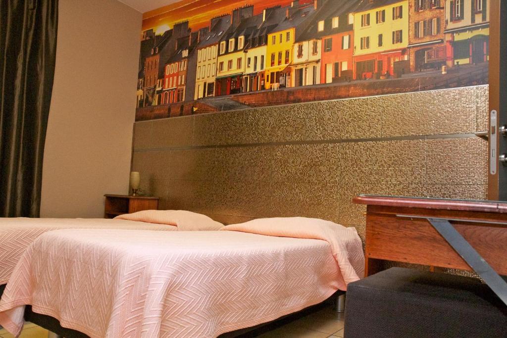 Le New Matinal Hotell La Louvière Exteriör bild